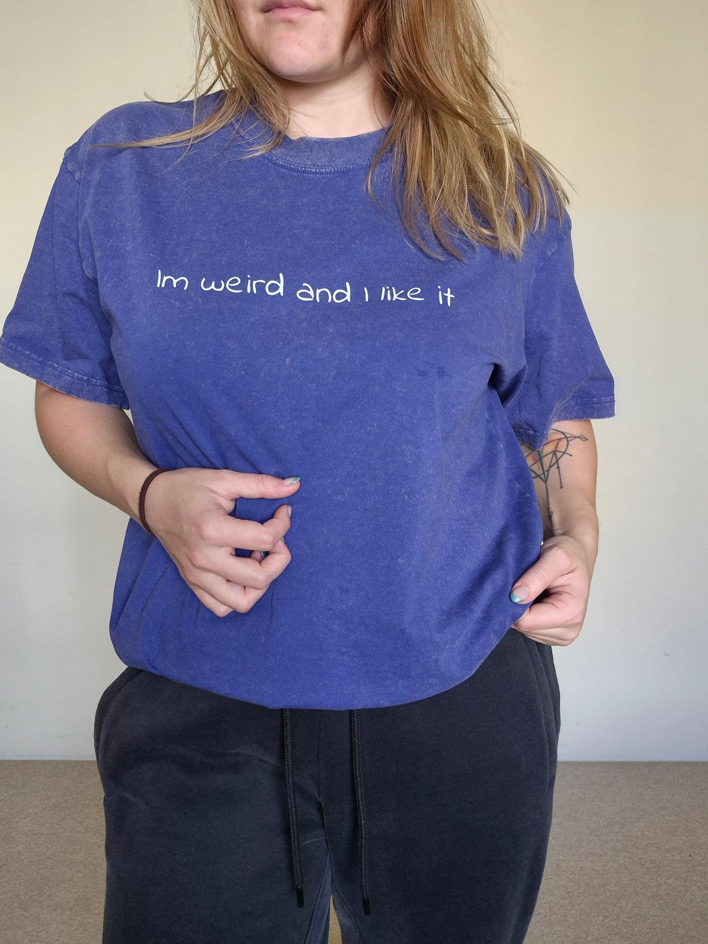 IM WEIRD TEE